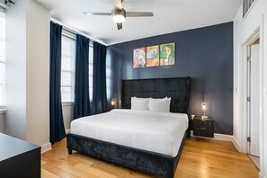 1 makuuhuone, silitysrauta/-lauta, vuodevaatteet