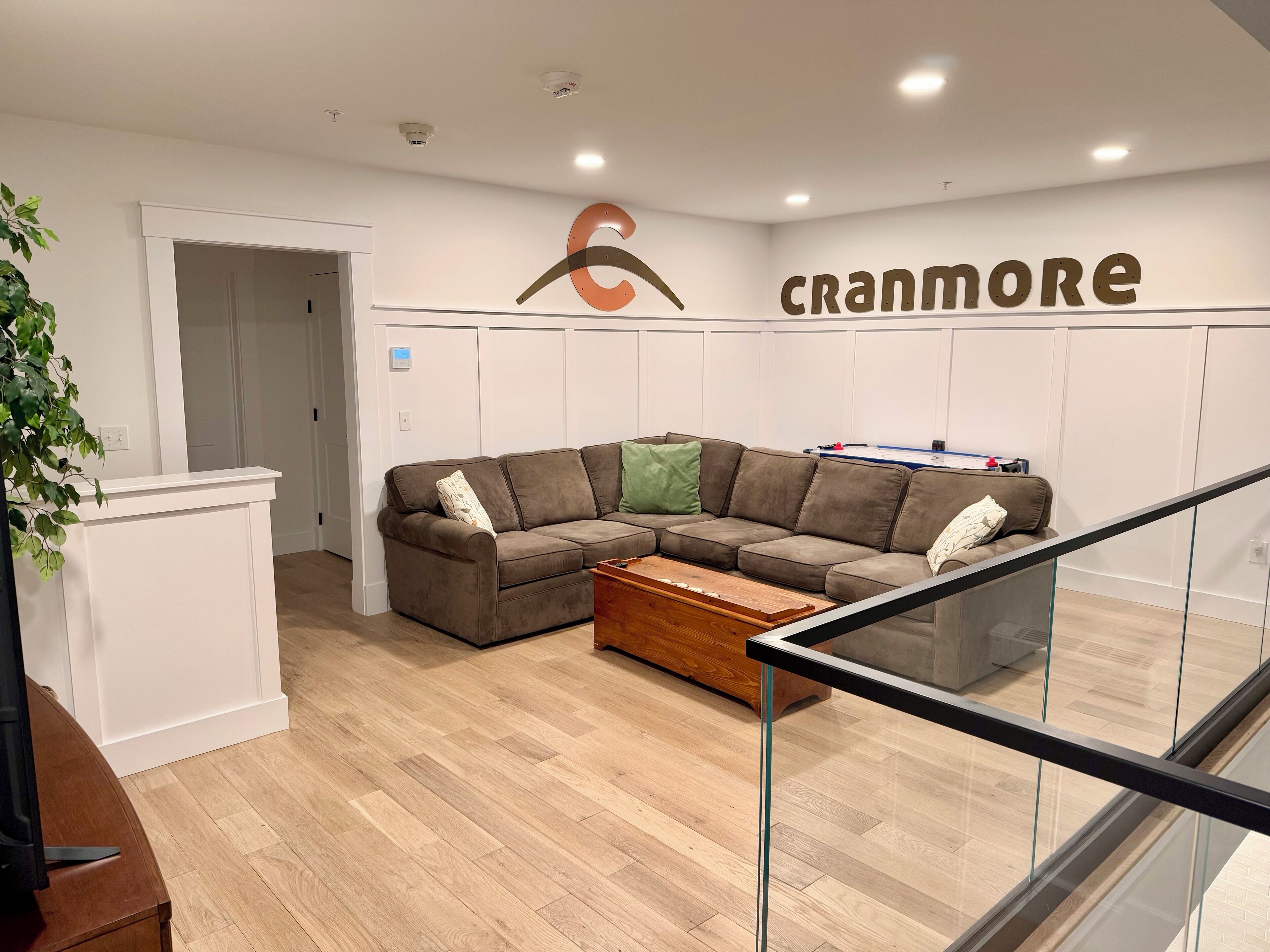 Ski-in/ski-out, Slopeside Condo Above The Lodge At Cranmore Mountain Resort - North Conway, NH