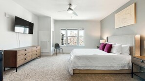 Desk, iron/ironing board, WiFi, bed sheets