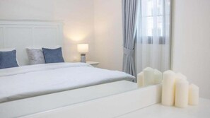 1 bedroom, iron/ironing board, Internet, bed sheets - AWS Holiday Homes - Indulge in Elegance (Dubai)