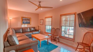 Unclassified image, 5 of 20, button - 4BR Bartlett. Near Attitash & Saco River. Sleeps 10+ (Bartlett)