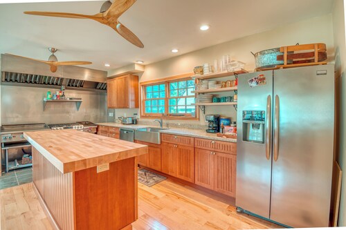 4BR Bartlett. Near Attitash & Saco River. Sleeps 10+