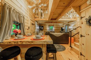 Interior - Whispering Brook Retreat in the Smoky Mountains w Hot Tub Pet Friendly (Elizabethton)