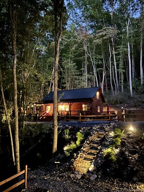 Exterior - Ski Beech Mtn or Sugar Mtn/Hot Tub/Pet Friendly (Elizabethton)