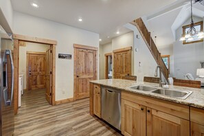 Interior - NEW! Spacious, Updated Townhome with Private Garage (Breckenridge)