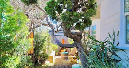 Fully remodeled charming 2Bed+ 2Bath Bungalow in iconic Venice Beach.