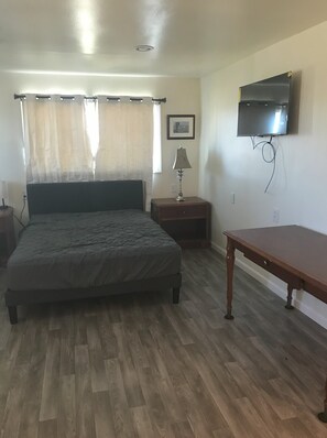 4 室のベッドルーム、WiFi、ベッドシーツ