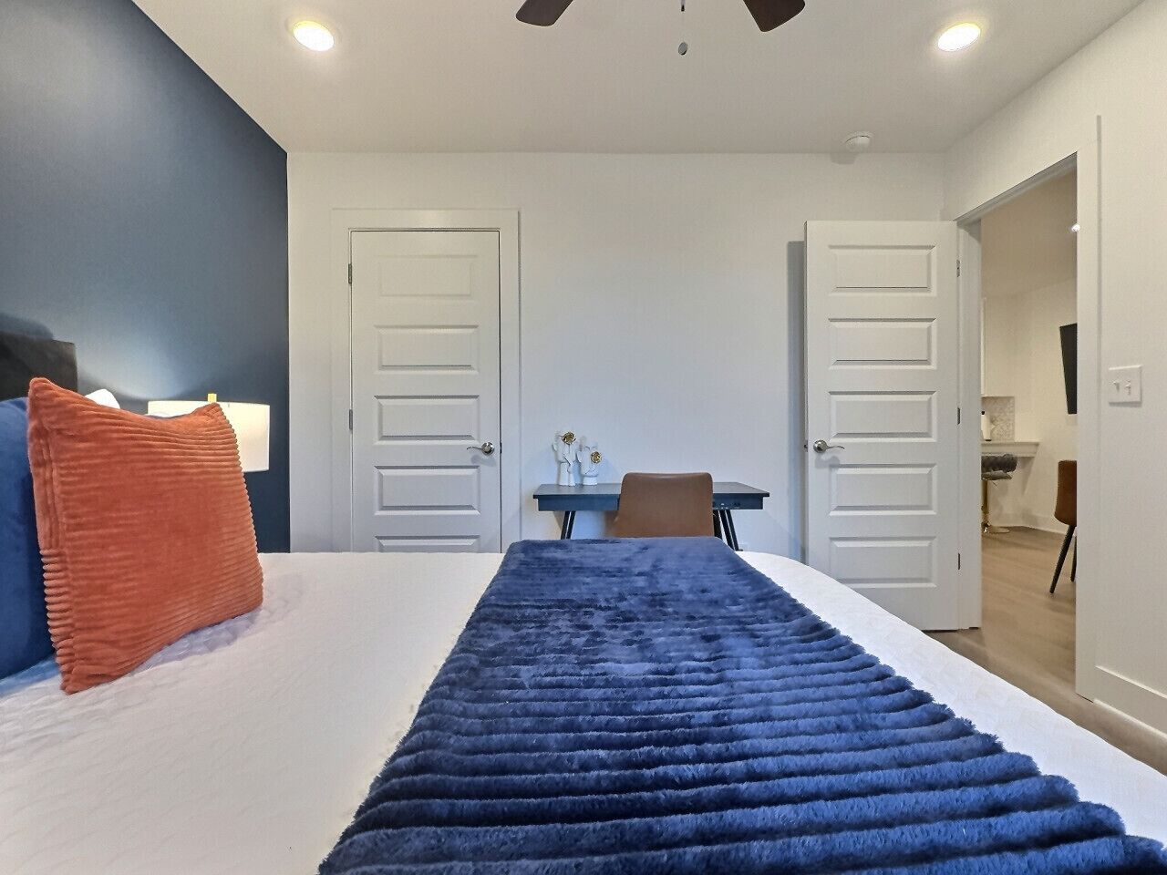 2 bedrooms, desk, iron/ironing board, free WiFi
