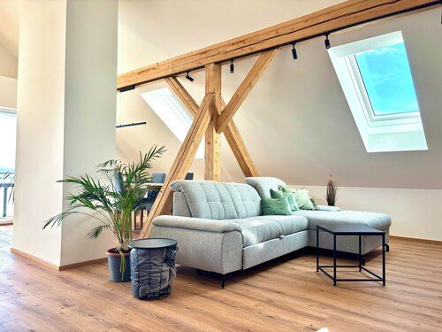 "Seeblick" guest house - Bright penthouse apartment on the outskirts of Salzburg