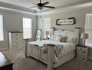 4 dormitorios, tabla de planchar con plancha, wifi y ropa de cama