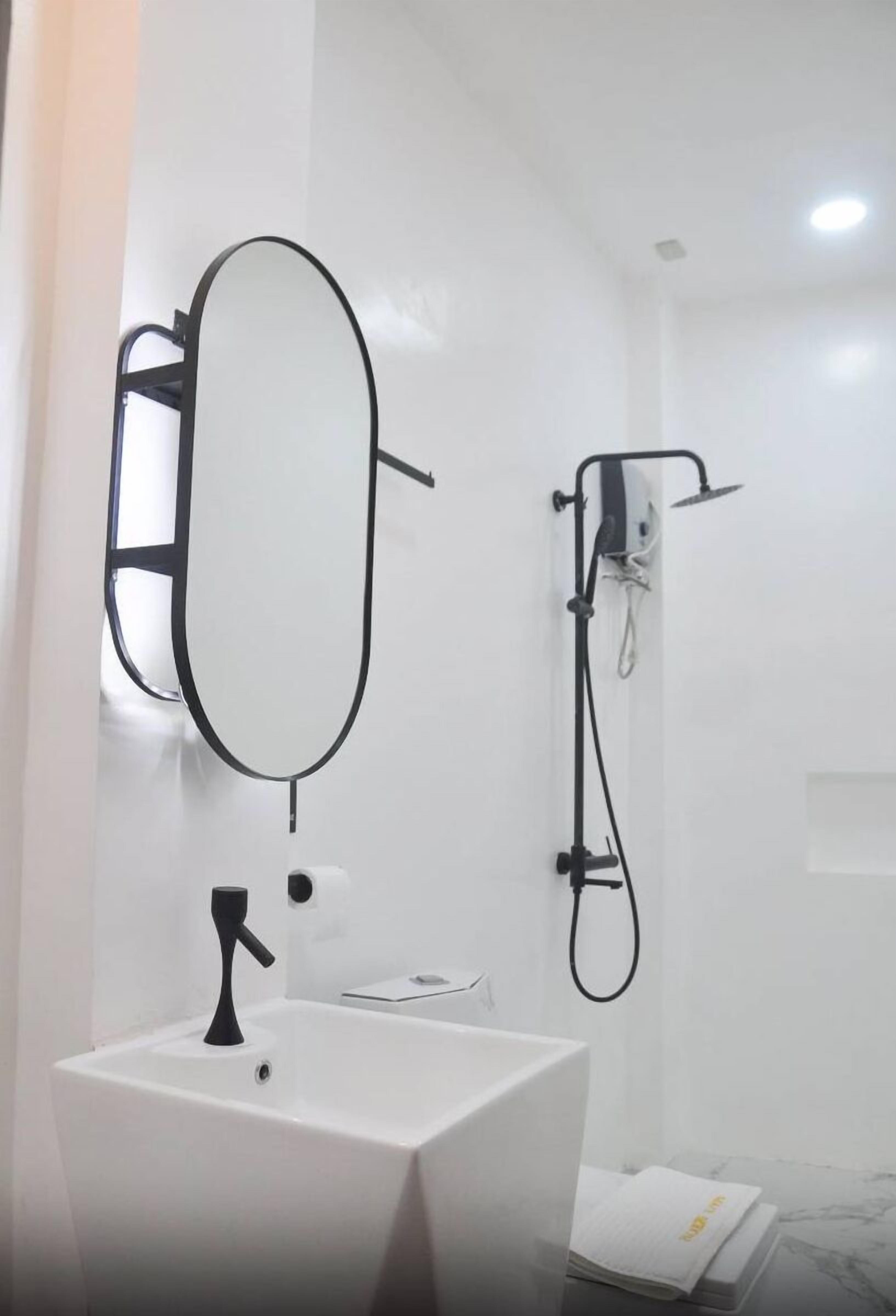 Deluxe Studio | Free WiFi, bed sheets