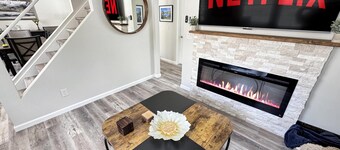 Family‑Friendly Lakefront 3BR Retreat w/ Stunning Views & Pool Table