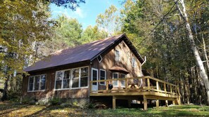 Front of property - Upscale Hostel by Lake George & Gore Mtn (Wevertown)