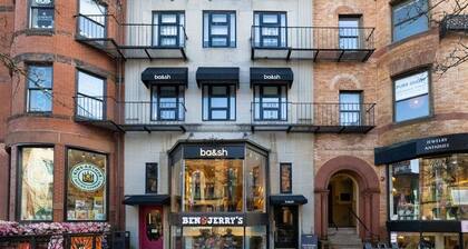 Stylish Back Bay Retreat, Steps from Prudential