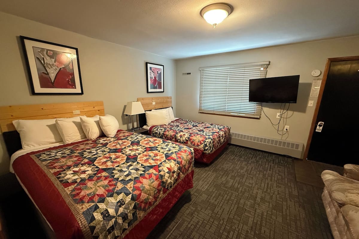 Deluxe Double or Twin Room | Free WiFi, bed sheets