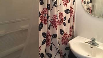 Håndklær og toalettpapir