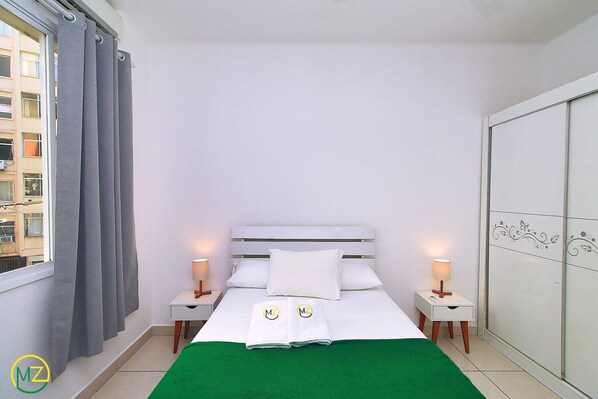 2 bedrooms, blackout drapes, iron/ironing board, free WiFi - Domingos (Rio de Janeiro)