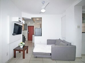 Unclassified image, 3 of 27, button - Domingos (Rio de Janeiro)