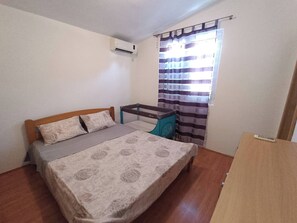 Talo, 3 makuuhuonetta, tupakointi sallittu, parveke | 4 makuuhuonetta