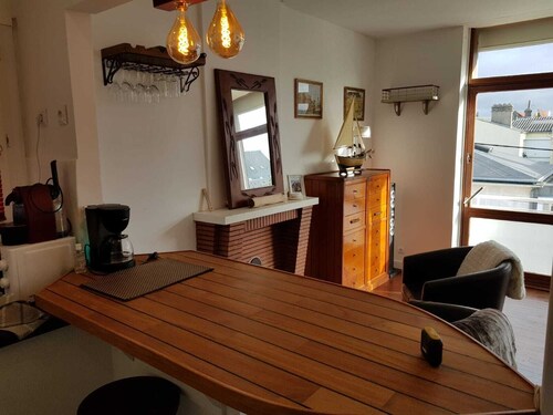 Appartement cosy, calme, à 150 mètres de la plage principale.