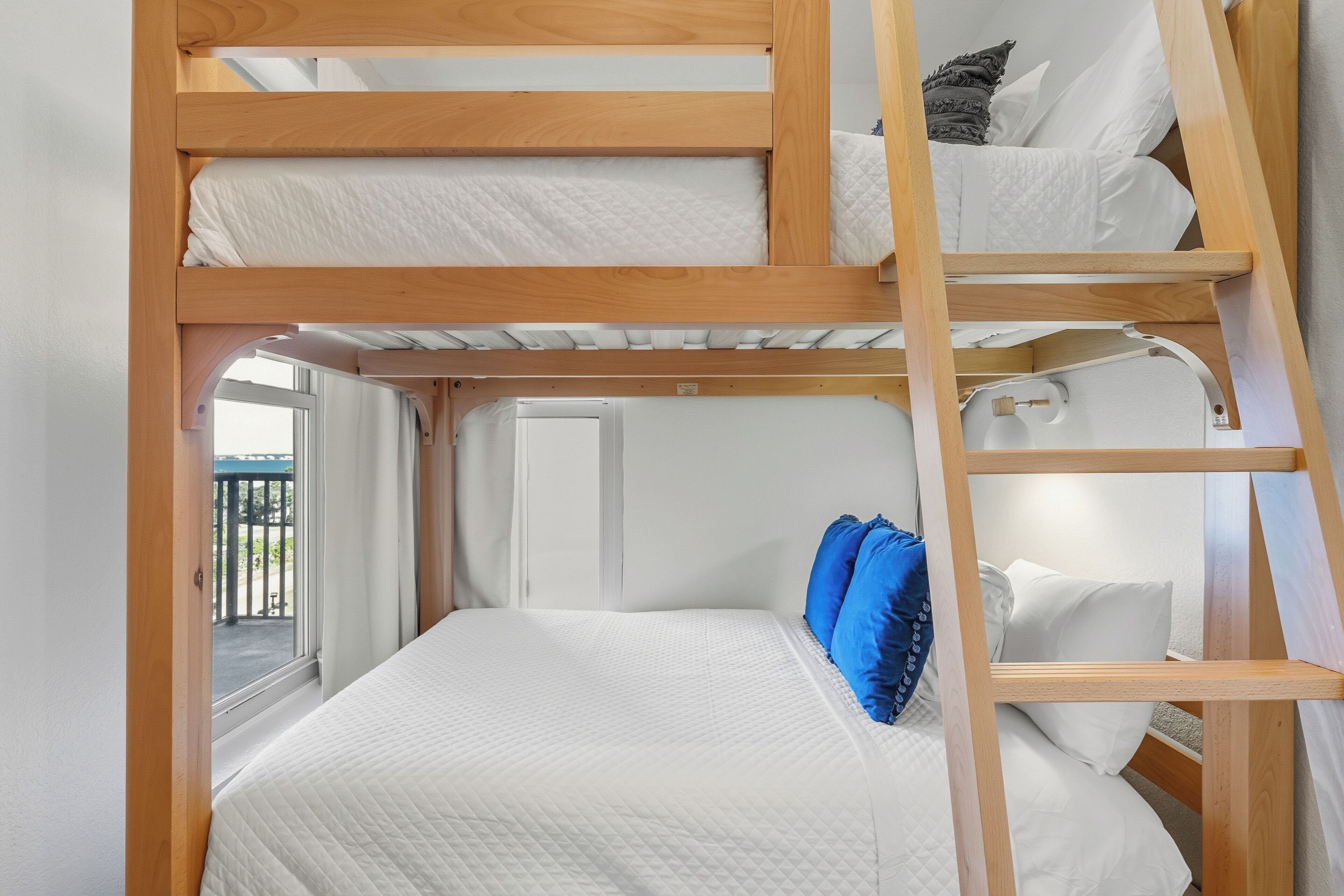 Emerald Dolphin 530 | Gym, Pool, Beachfront | Beach Getaways - Pensacola Beach, FL