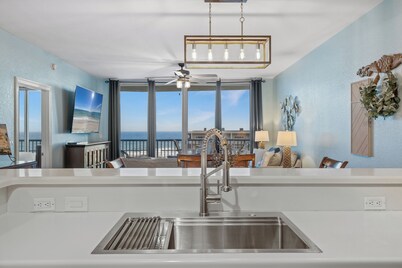 Emerald Dolphin 530 | Gym, Pool, Beachfront | Beach Getaways