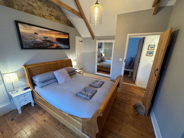 3 soverom, wi-fi (inkludert) og sengetøy