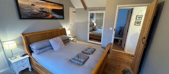 3 Double Bed Character Cottage in Quiet Hamlet