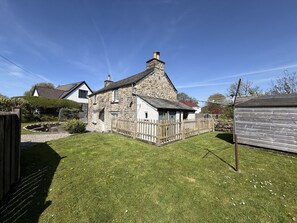 Exterior - 3 Double Bed Character Cottage in Quiet Hamlet (Tregoodwell)
