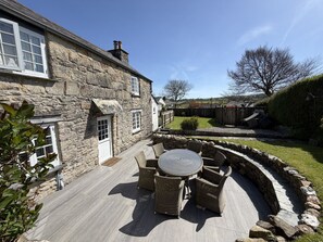 Outdoor dining - 3 Double Bed Character Cottage in Quiet Hamlet (Tregoodwell)