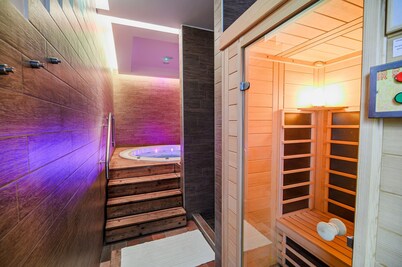 Glamping Malerič  Natural Pool & Wellness access