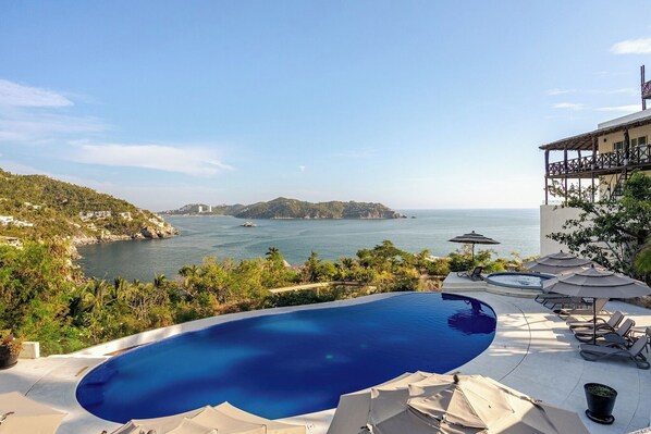 Outdoor pool - Oceanview in Brisas Marques (Acapulco de Juárez)