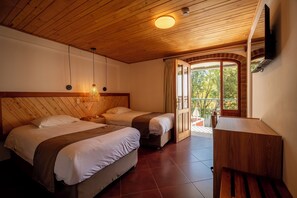 Bureau, espace de travail pour ordinateur portable, Wi-Fi gratuit