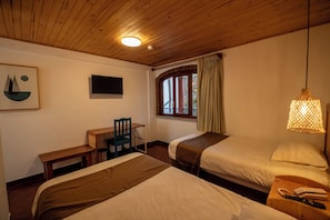 1 bedroom, desk, laptop workspace, free WiFi
