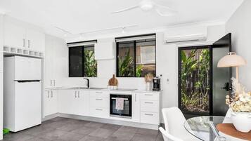 Fridge, microwave, oven, stovetop