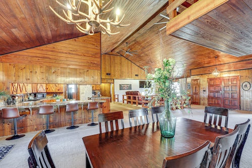 4 Mi to Lake Access: Pet-Friendly Home in Bismarck