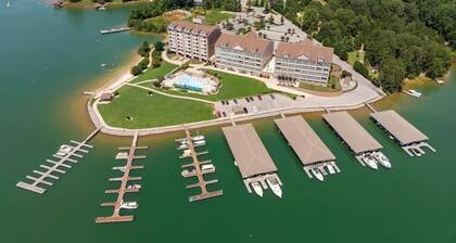 Spacious Condo at SML- Mariner's Landing
