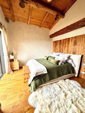 4 chambres, fer et planche à repasser, Wi-Fi gratuit, draps fournis