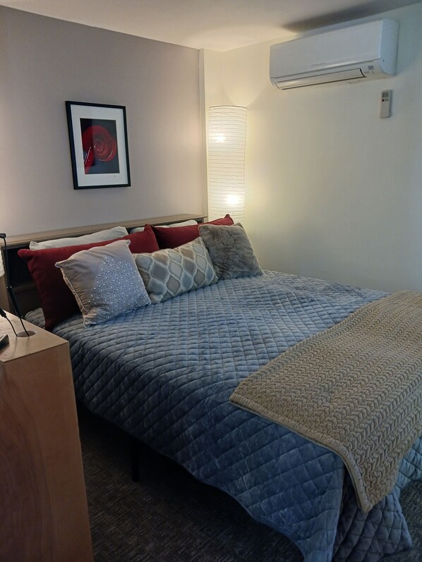 1 bedroom, iron/ironing board, free WiFi, bed sheets