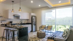Leilighet – comfort, bassengutsikt | Oppholdsområde