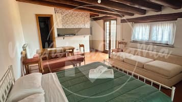 5 chambres, Wi-Fi, draps fournis