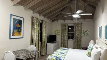 1 chambre, coffres-forts dans les chambres, bureau