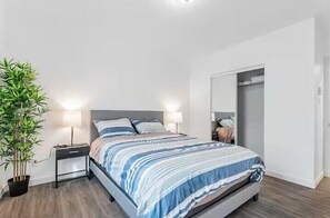 Departamento | Cortinas blackout, tabla de planchar con plancha y cunas gratuitas 