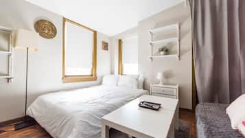 1 bedroom, desk, iron/ironing board, free WiFi