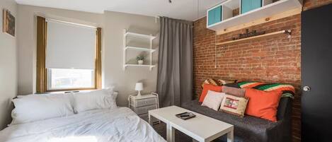 1 Schlafzimmer, Schreibtisch, BĂŒgeleisen/BĂŒgelbrett, kostenloses WLAN