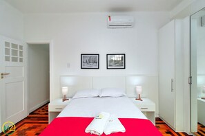 2 habitaciones, tabla de planchar con plancha y wifi gratis 