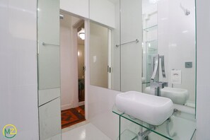 Bathroom - Ronald II (Rio de Janeiro)