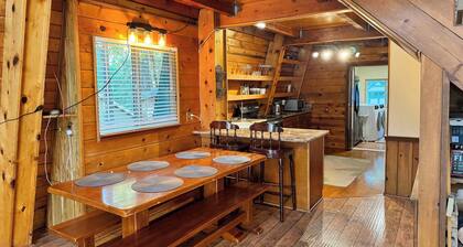 Charming Cabin With Large Deck BBQ Fireplace Near Lake