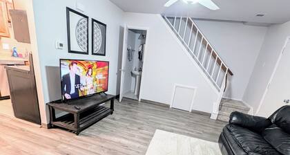 Charming 2-bedroom condo with AC and WiFi in wonderful Arvada