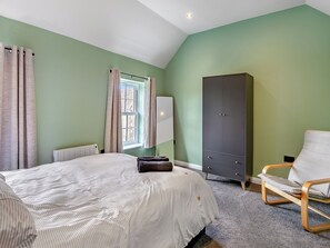 3 bedrooms, free WiFi, bed sheets
